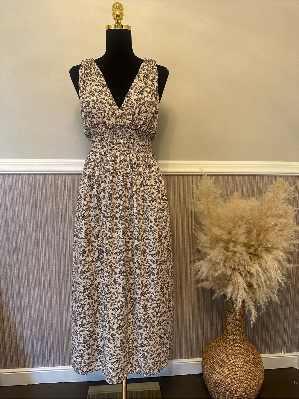 Old Navy Floral Midi Dress Small Smocked Waist Sleeveless pockets